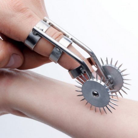 Rotella dentata doppia wartenberg da dito costrittivo bondage